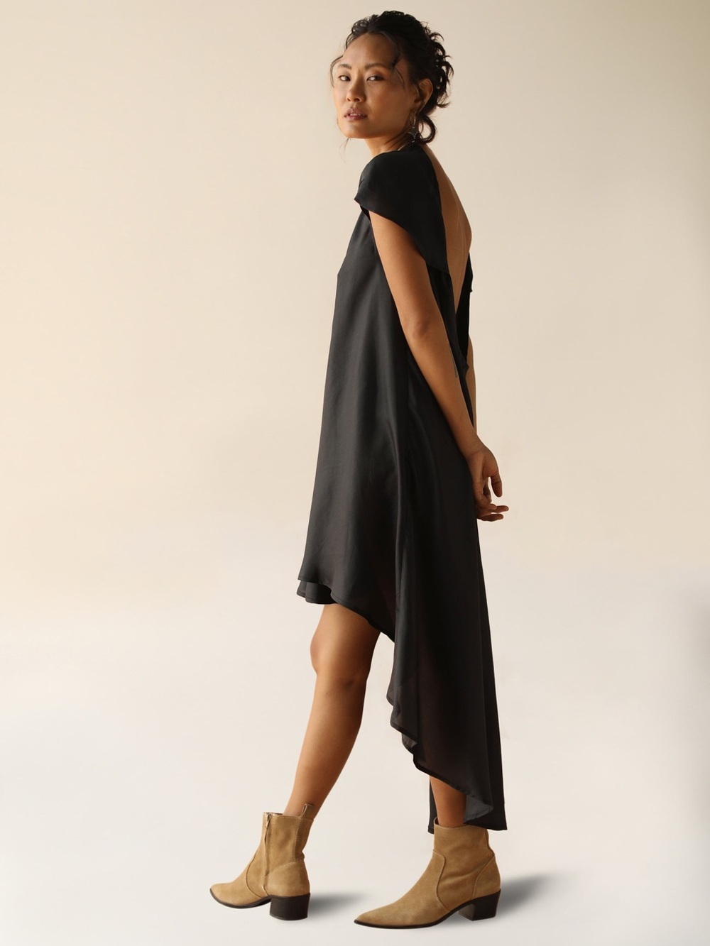 Fara Boutique 100% Hand Dyed Silk Lana Dress In Black Size Small Nwt — image 5 of 8